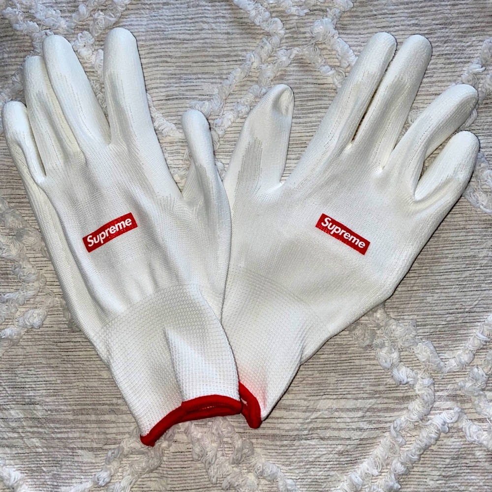 Supreme Rubberized Gloves